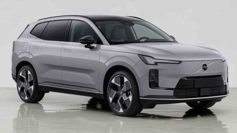 China-made Volvo XC70 PHEV crossover revealed CATL-made 39.6 kWh battery