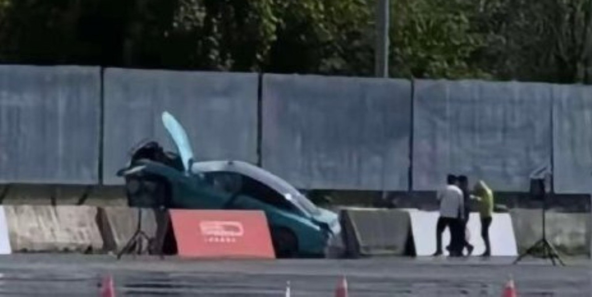 Xiaomi fights SU7 training death rumours, pushes premium-style driving program