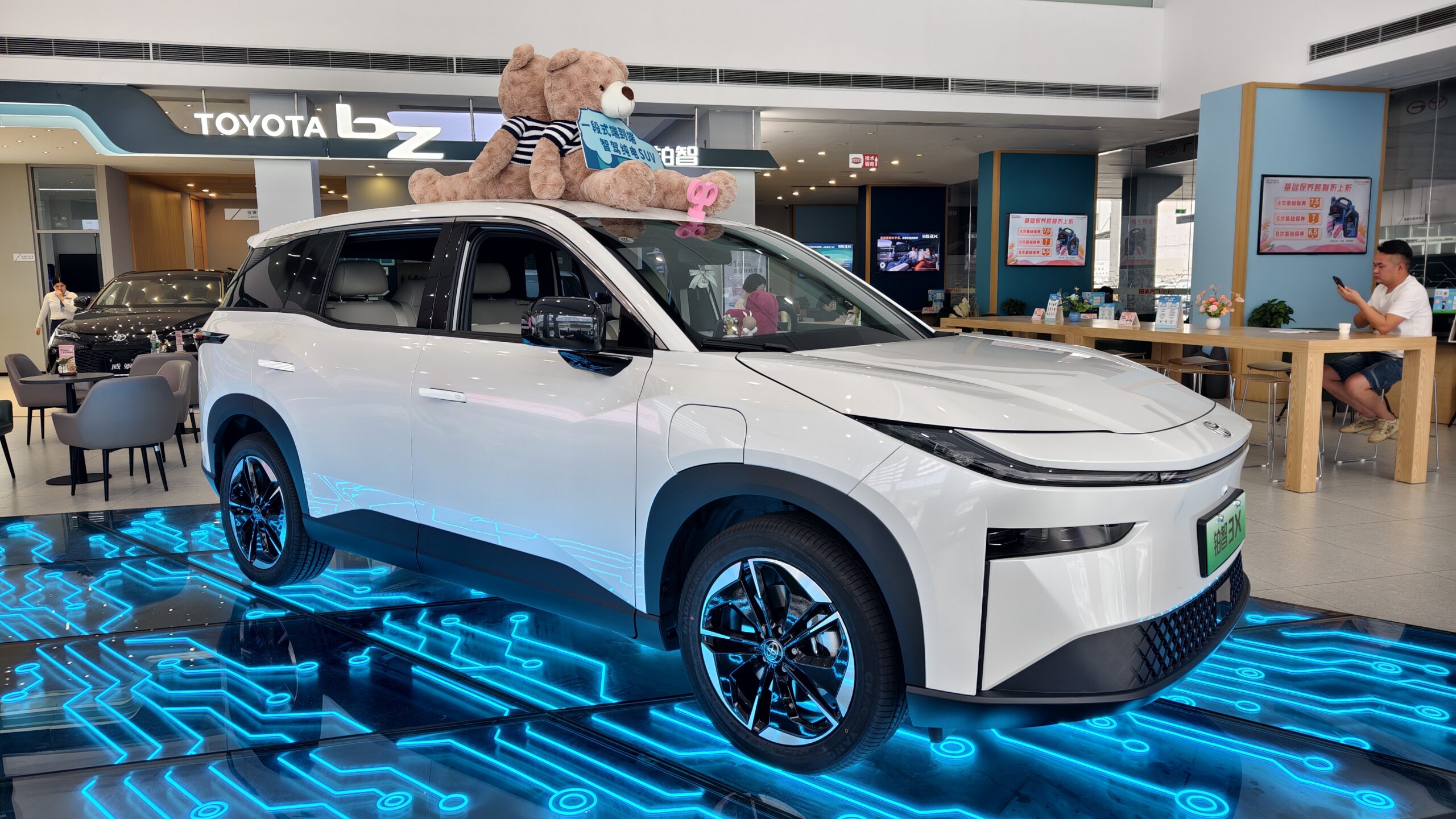 Sunday China Drive | Toyota bZ3X: Aion V roots, Toyota refinements