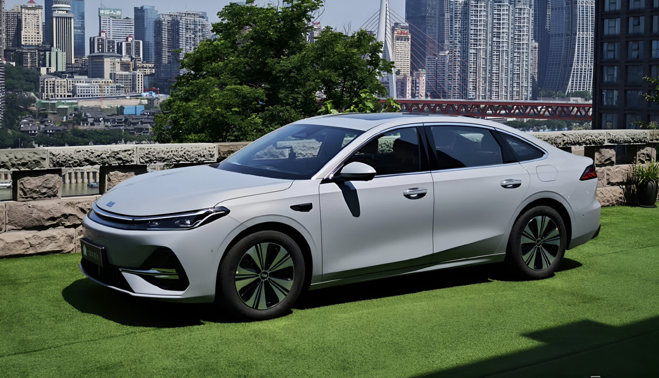 Geely Galaxy A7 EM-i introduces Leishen AI Hybrid 2.0 with 2,100 km range & 47.26% thermal efficiency