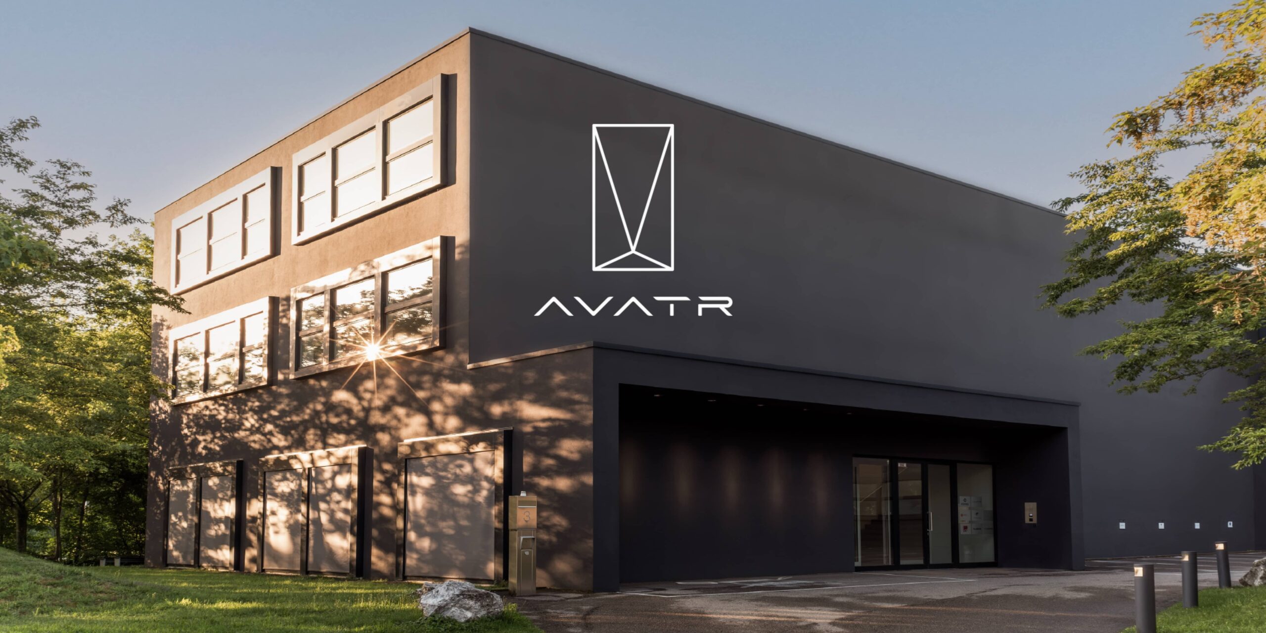 Avatr’s new 5G-AI factory builds one car every 60 seconds, teases flagship SUV with Huawei