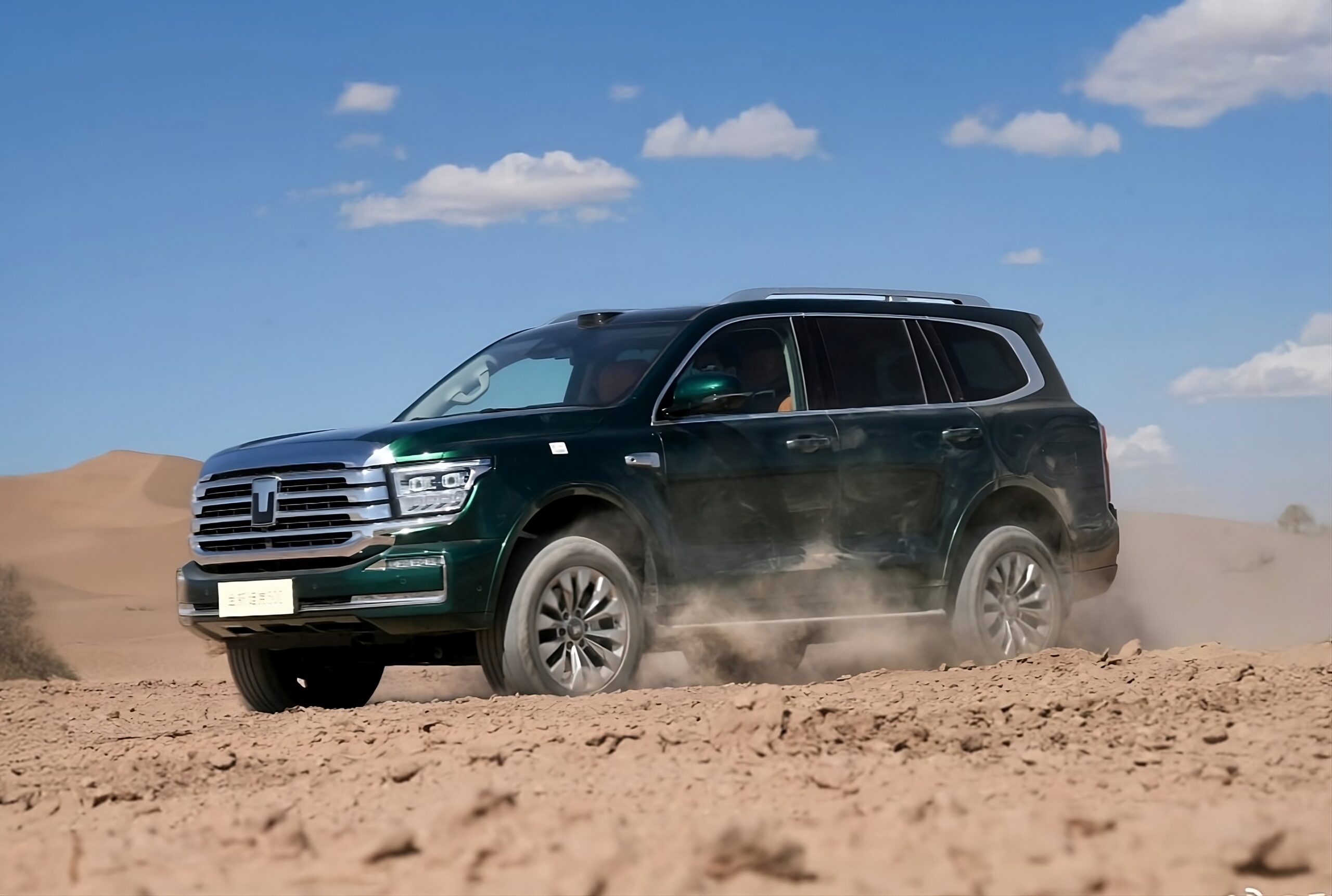 GWM debuts new Tank 500 plug-in hybrid off-road SUV, pre-sale in August