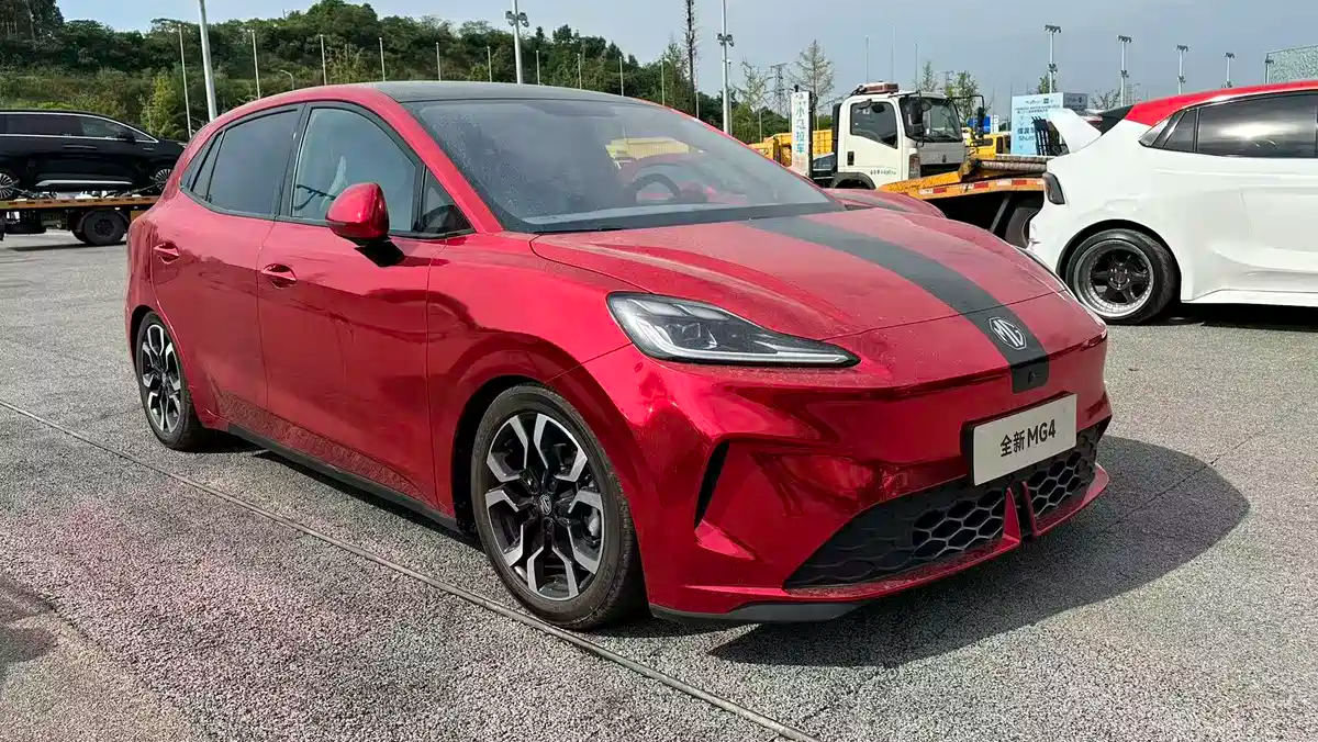 All-new MG4 EV launches under 10,000 USD, semi-solid-state battery pricing also unveiled