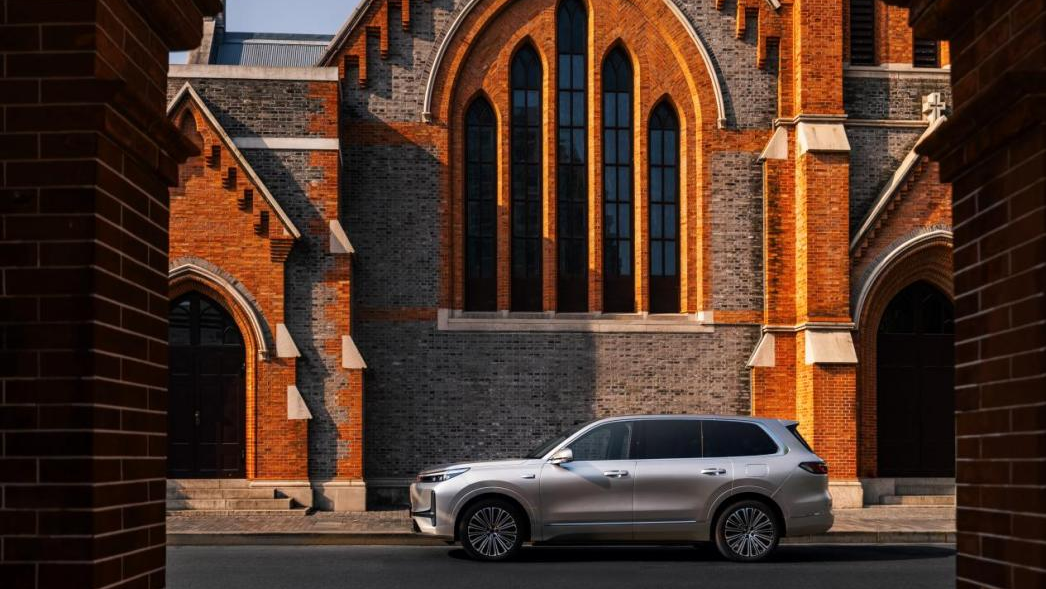 Geely Galaxy M9: 5.2-meter six-seater flagship PHEV set for global launch September 17