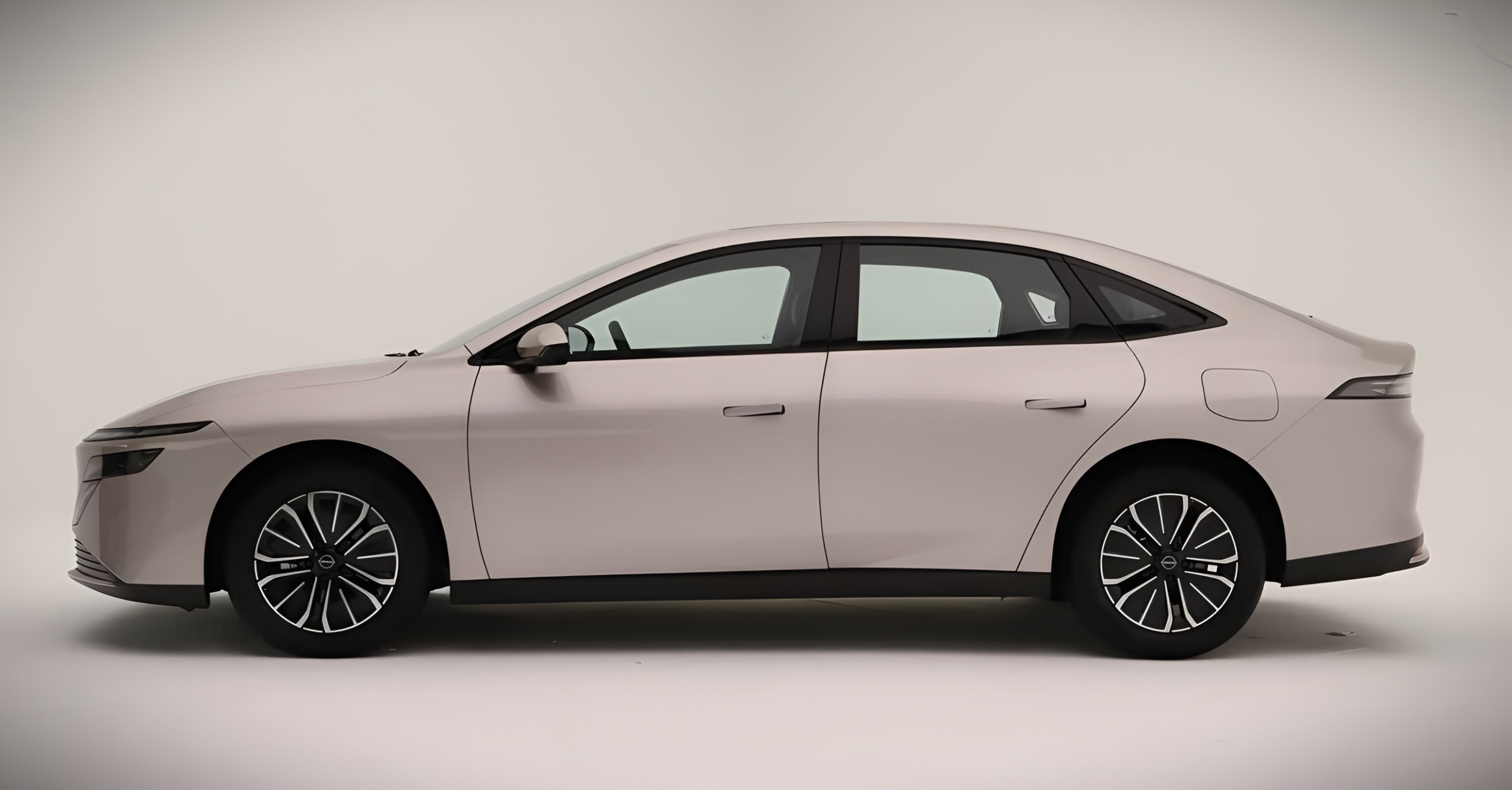 Nissan N6 PHEV opens pre-sale: with 21.1 kWh battery, 180 km EV range, from 15,000 USD in China