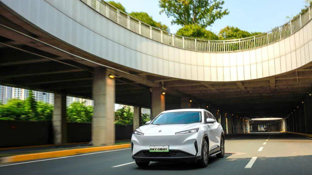 Dongfeng launches world’s first mass-produced passenger car with China’s own satellite navigation system