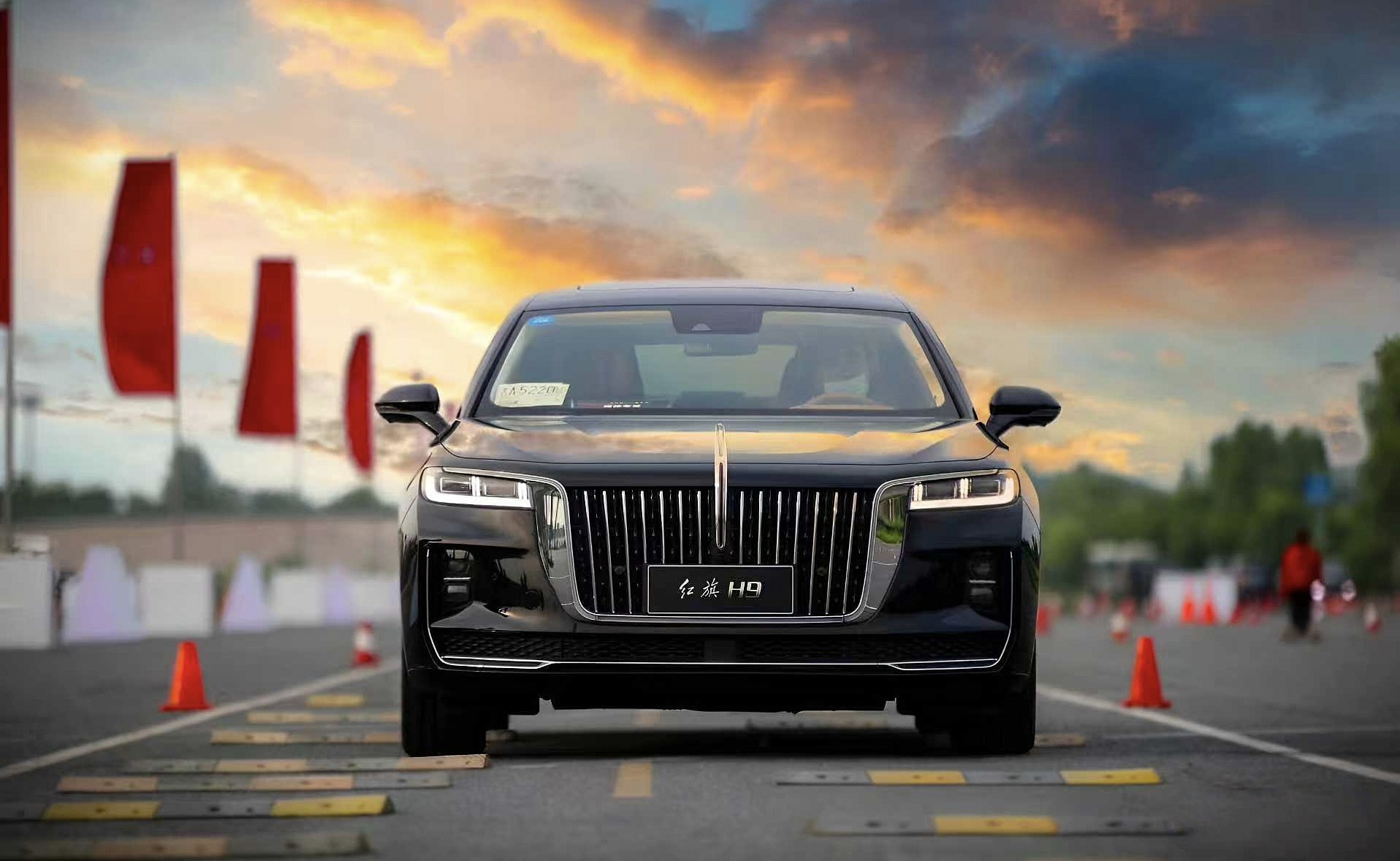 Hongqi vehicles to feature solid-state batteries by 2027, FAW reports