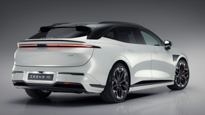 New Chinese cars at Brussels Motor Show 2026: Zeekr 7GT & Leapmotor B03X