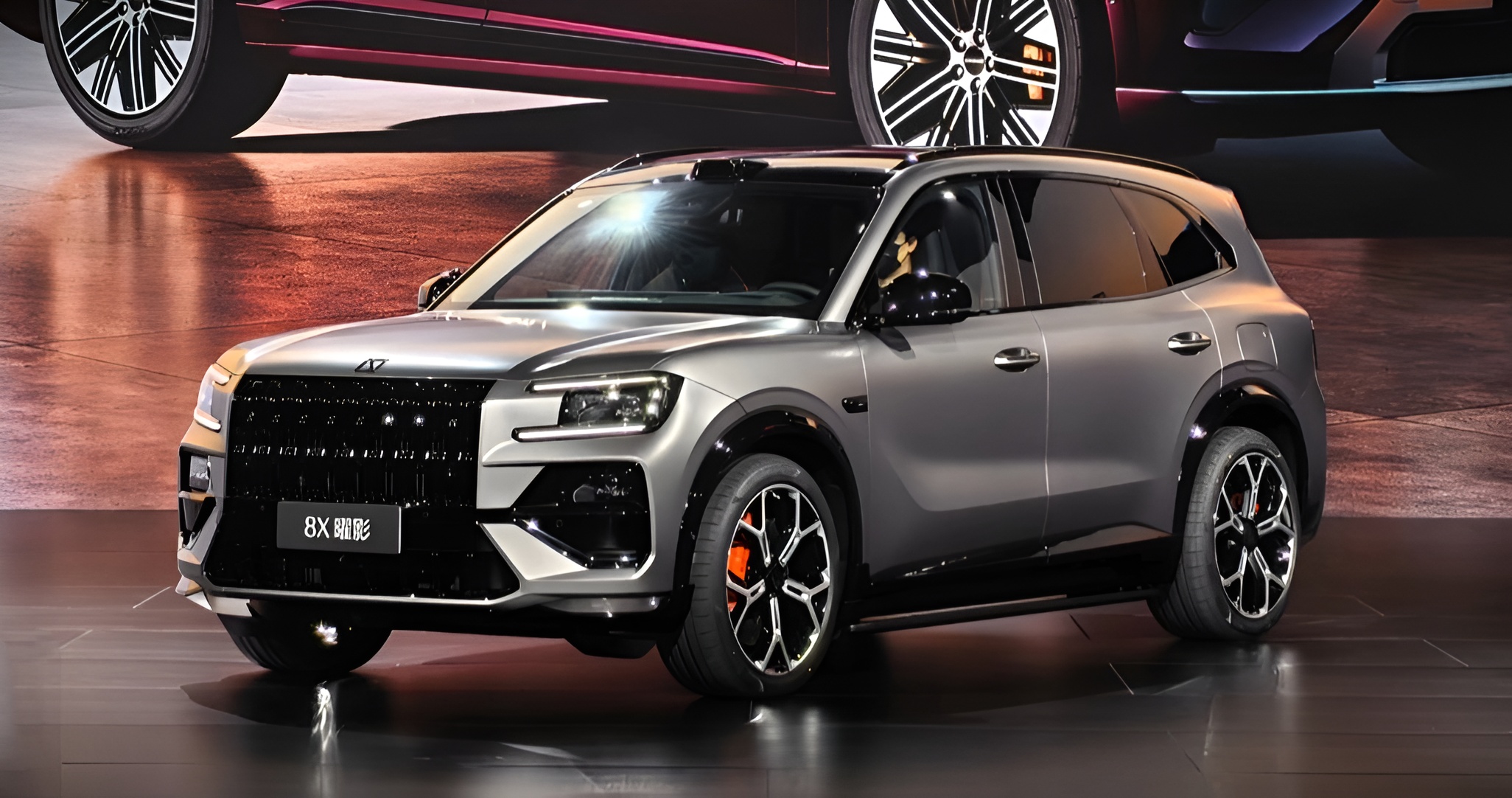 Zeekr 8X Ön Satışta: Üç Motorlu Hibrit Güç ve 54.600 Dolar Başlangıç Fiyatı