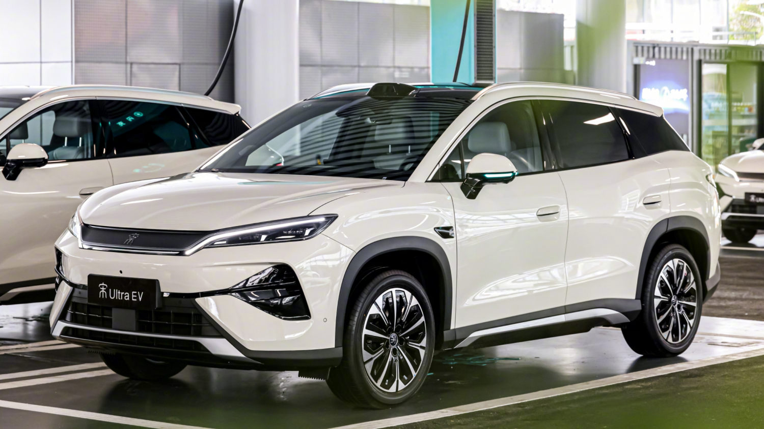 BYD Song Ultra EV flash-charging SUV sold 61,240 units in a month in China