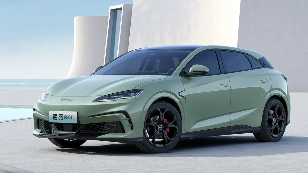 BYD launches flash charging 2026 Seal 06 GT and Seal 06 DM-i wagon, starting from 16,200 USD
