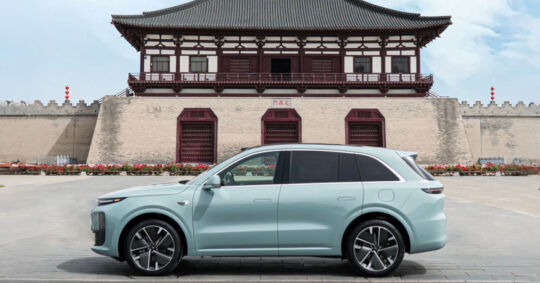 Li Auto launched enhanced L-series EREV crossovers in China