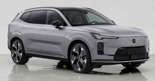 China-made Volvo XC70 PHEV crossover revealed CATL-made 39.6 kWh battery