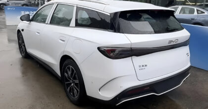 BYD Seal 06 DM-i station wagon arrived at Chinese dealers ahead of the launch