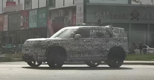 Freelander SUV from Land Rover & Chery was seen in China ahead of debut