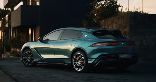 BYD announced its updated Denza Z9 GT is the world’s longest range pure electric vehicle