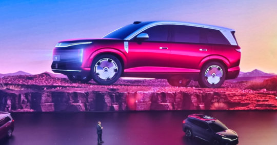 BYD Great Tang revealed in China with 950 km of EV range