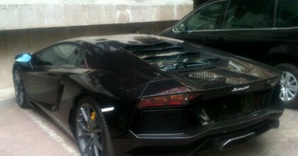 lamborghini-aventador-black-beijing-1