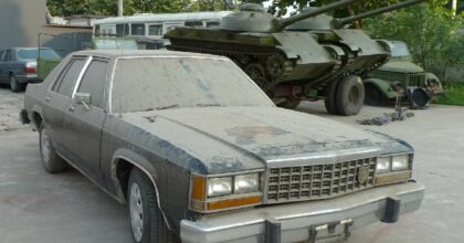 ford-crown-victoria-china-1