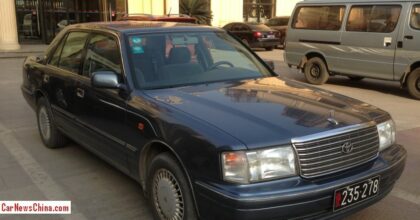 toyota-crown-china-1